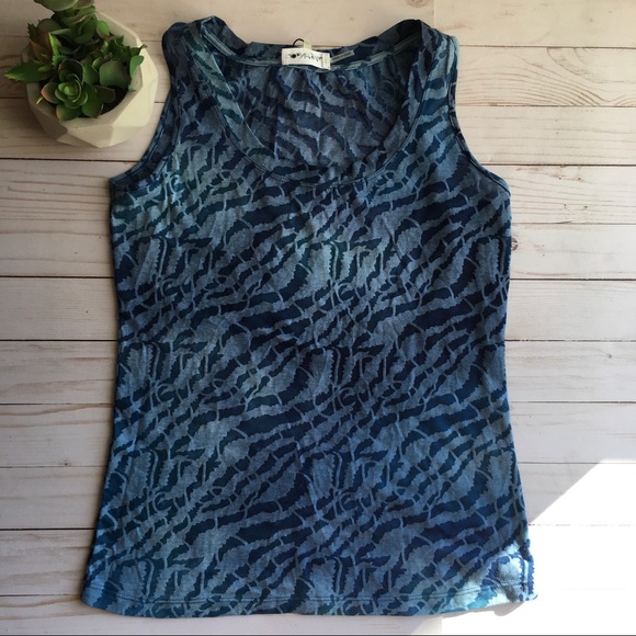 NWT Calvin Klein Tank - Size Medium - Picture 2 of 7